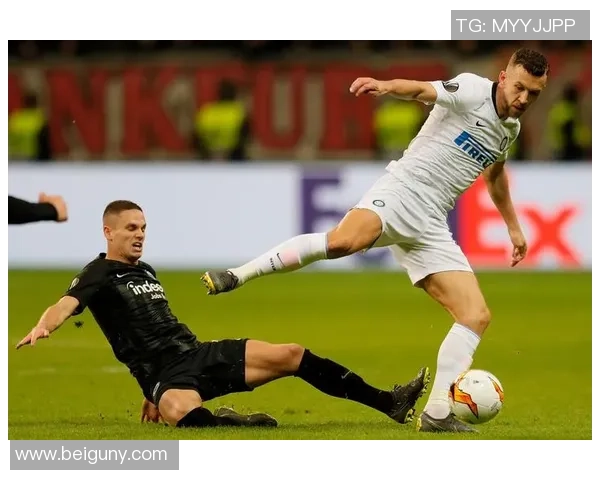 国米迎战法兰克福直播盛况回顾及精彩瞬间分析